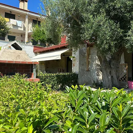 Oikia Deligianni * Paliouri